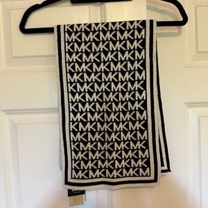 Michael Kors Black and White Knit Scarf